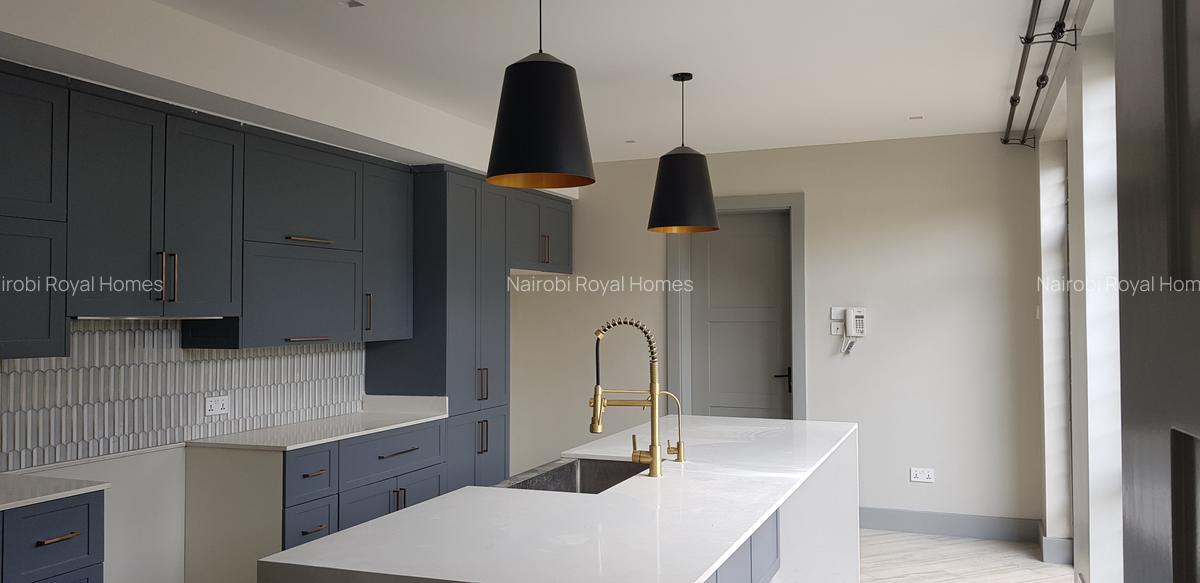 5 Bed Townhouse with En Suite at Kitisuru - 17