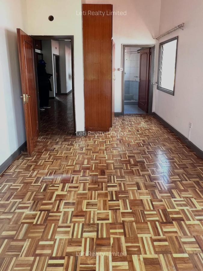 4 Bed Townhouse with En Suite in Lavington - 9