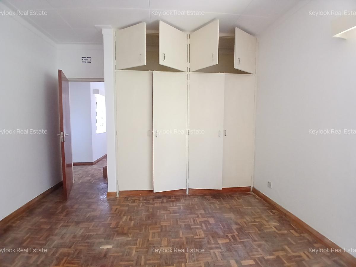 4 Bed Townhouse with En Suite at Lavington Green - 13