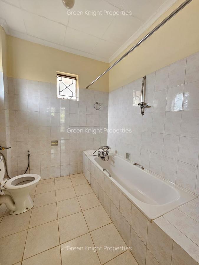 5 Bed House with En Suite in Gigiri - 11
