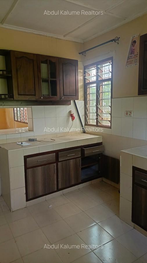 4 Bed Villa with En Suite at Bamburi - 11