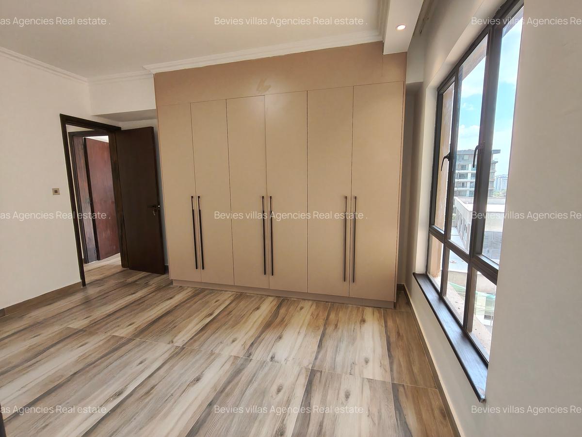 2 Bed Apartment with En Suite at Brookside - 7