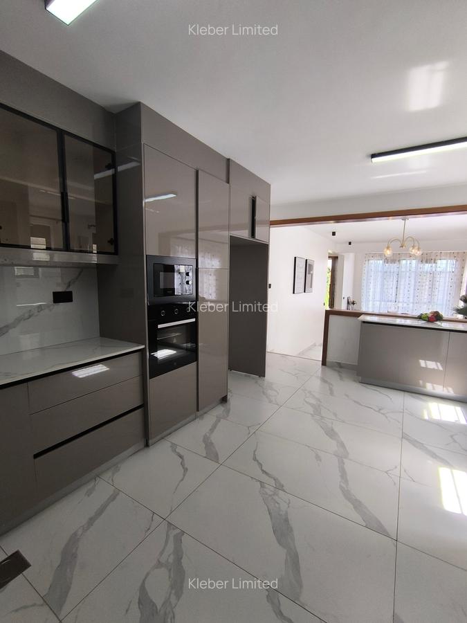 4 Bed House with En Suite at Muhuri Road - 8