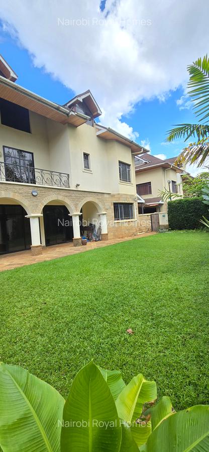5 Bed Townhouse with En Suite at Lavington Off Convent Drive - 9