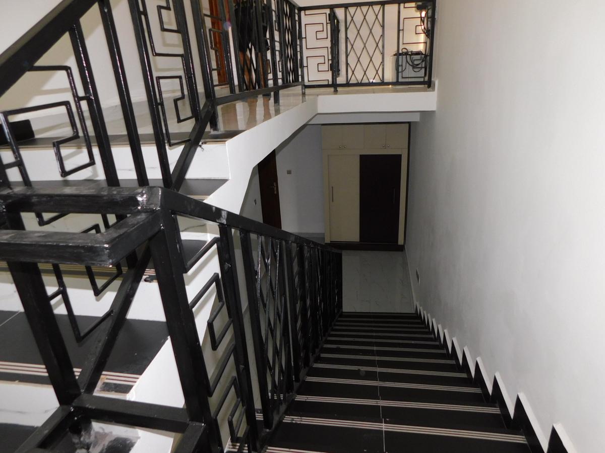 4 Bed House with En Suite at Bamburi - 15