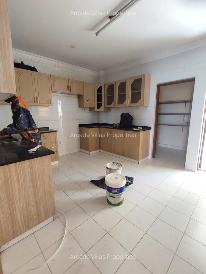 3 Bed Apartment with En Suite at Kileleshwa - 9