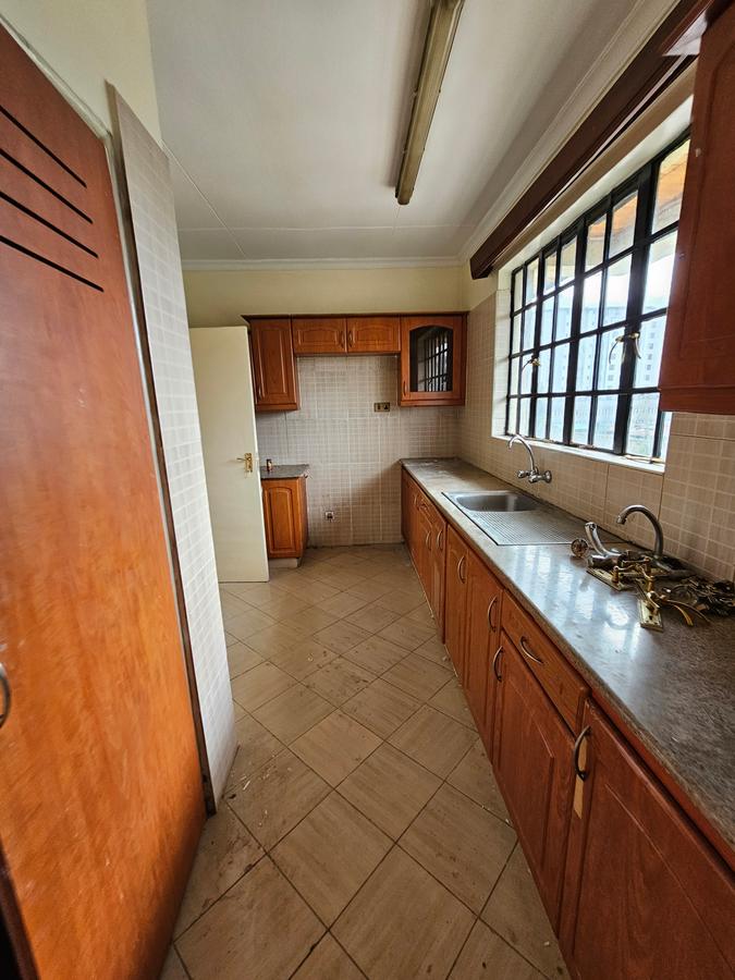 2 Bed Apartment with En Suite at Kilimani - 10