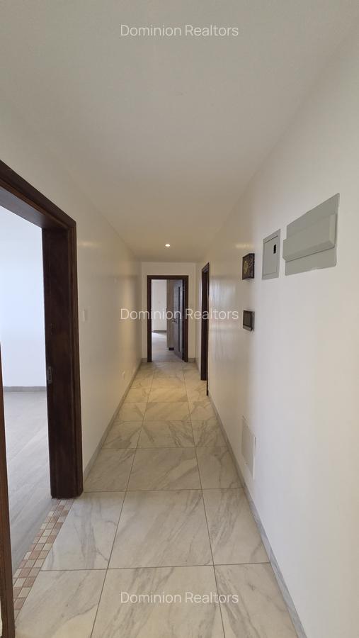 4 Bed Apartment with En Suite in Westlands Area - 18