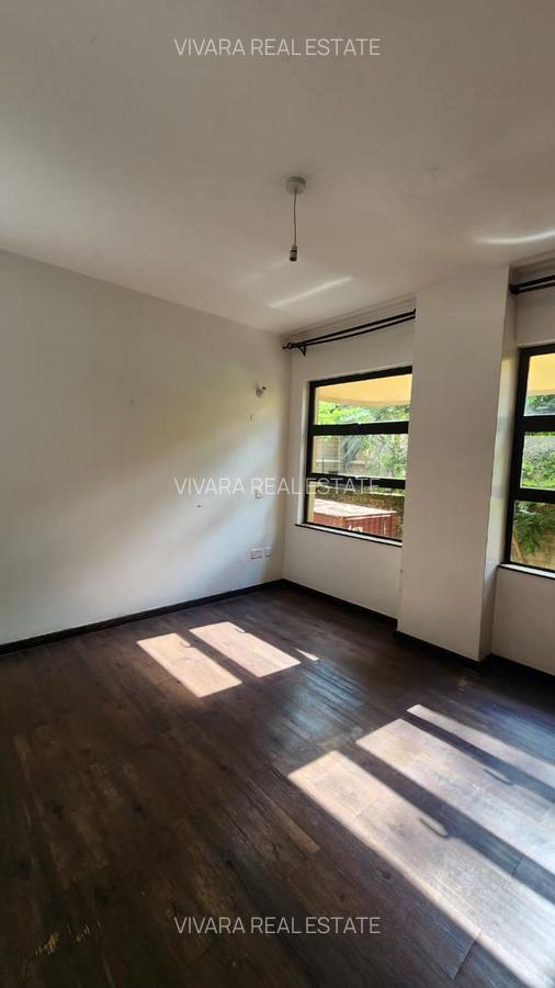 3 Bed Apartment with En Suite in Lavington - 10