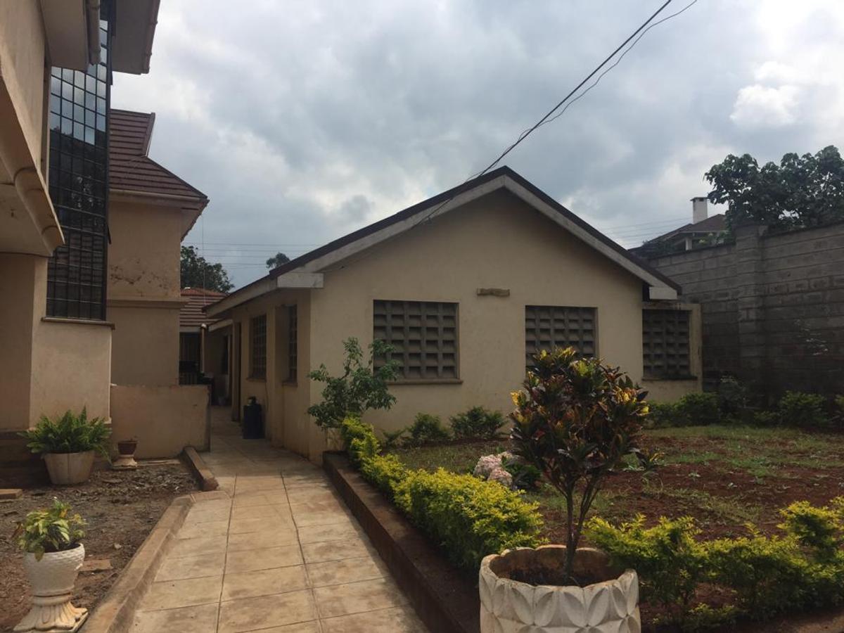 7 Bed House with En Suite in Runda - 6