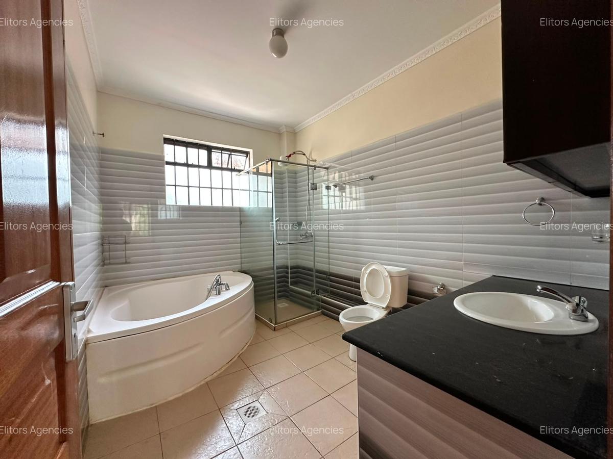 4 Bed Townhouse with En Suite at Kirawa Road - 15