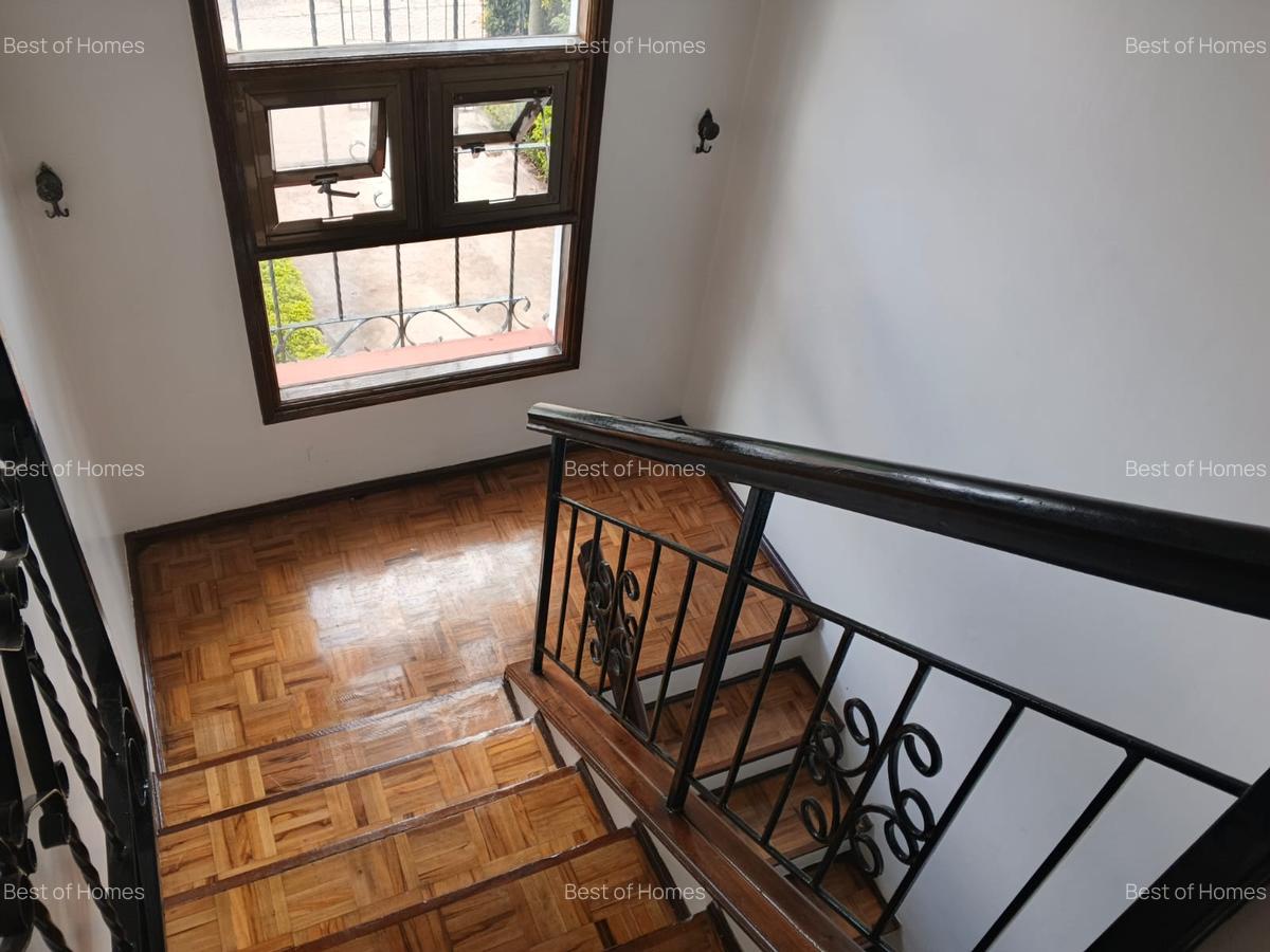 4 Bed House with En Suite in Riverside - 4