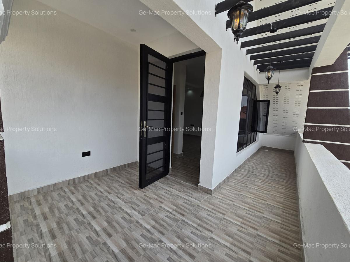 4 Bed House with En Suite in Membley - 5