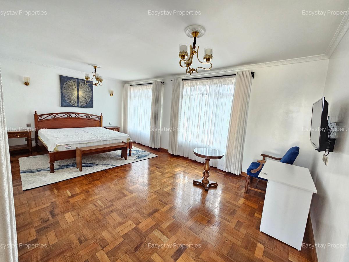 Furnished 3 Bed Apartment with En Suite in Riverside - 9