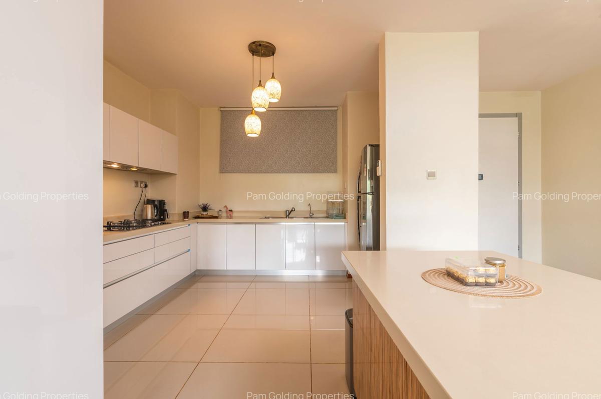 3 Bed Apartment with En Suite at 6Th Parklands Avenue - 6