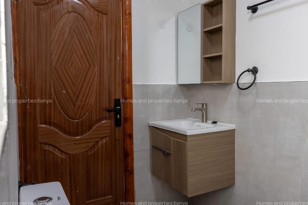 4 Bed Townhouse at Corner Kamakis - 15