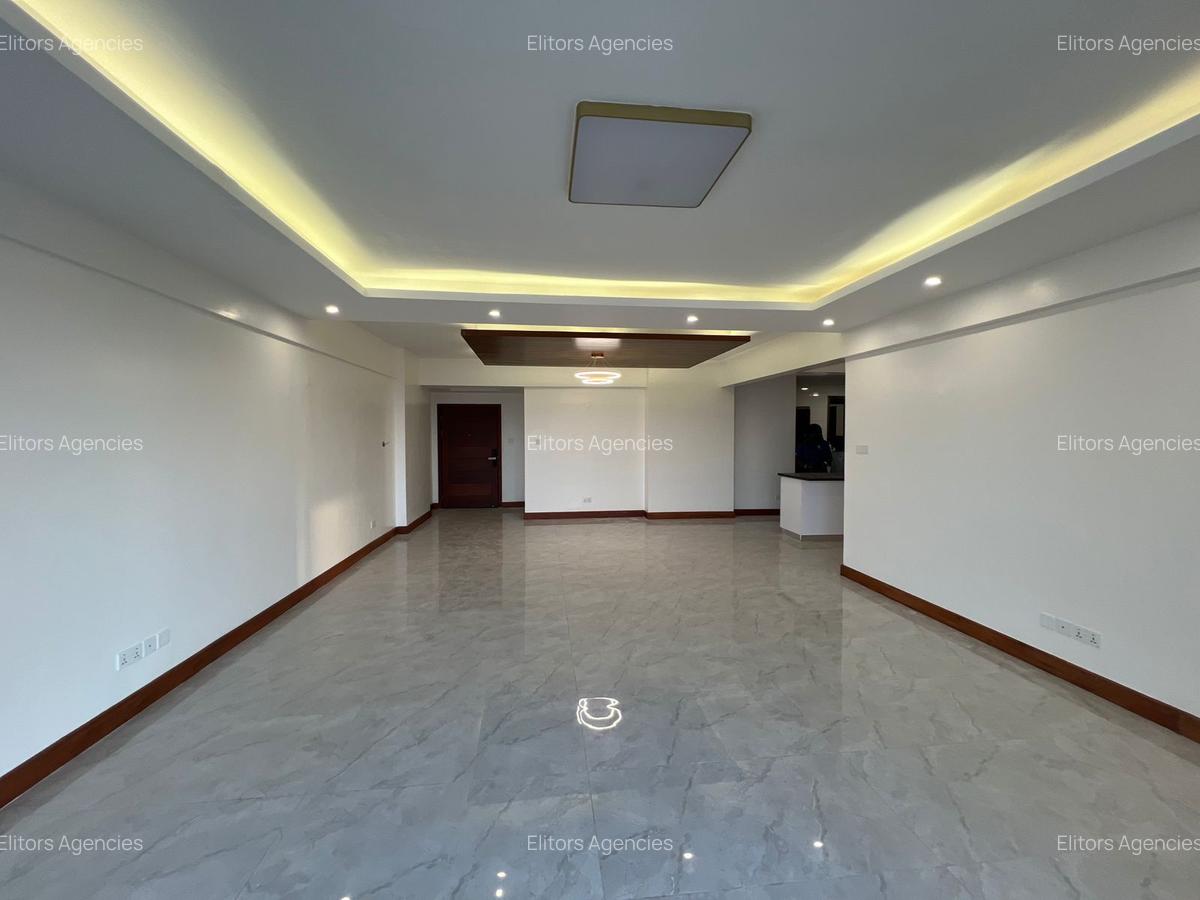 4 Bed Apartment with En Suite at Othaya Road - 8