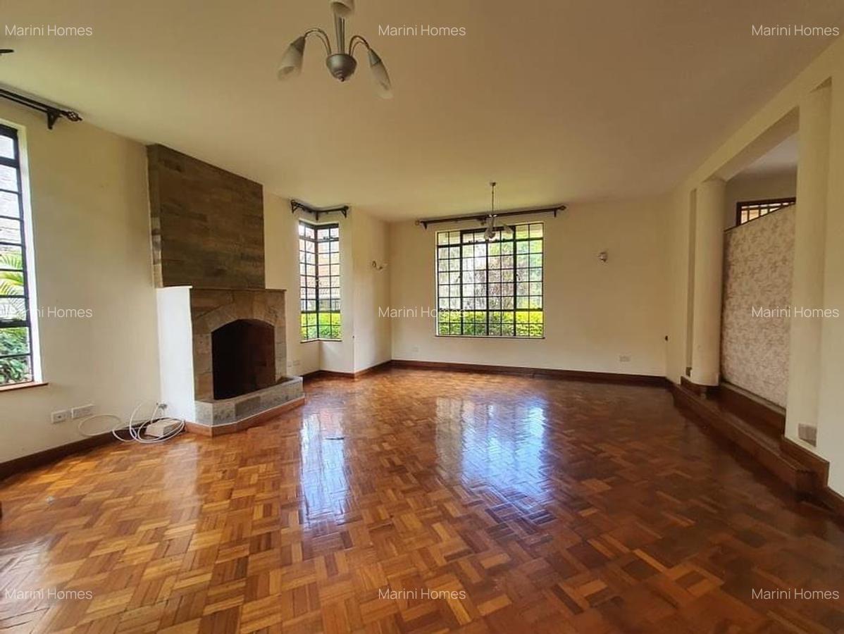 4 Bed Townhouse with En Suite in Lavington - 2