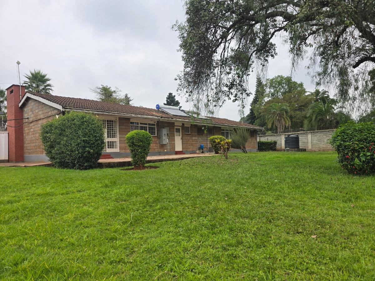 4 Bed House with En Suite in Runda - 2