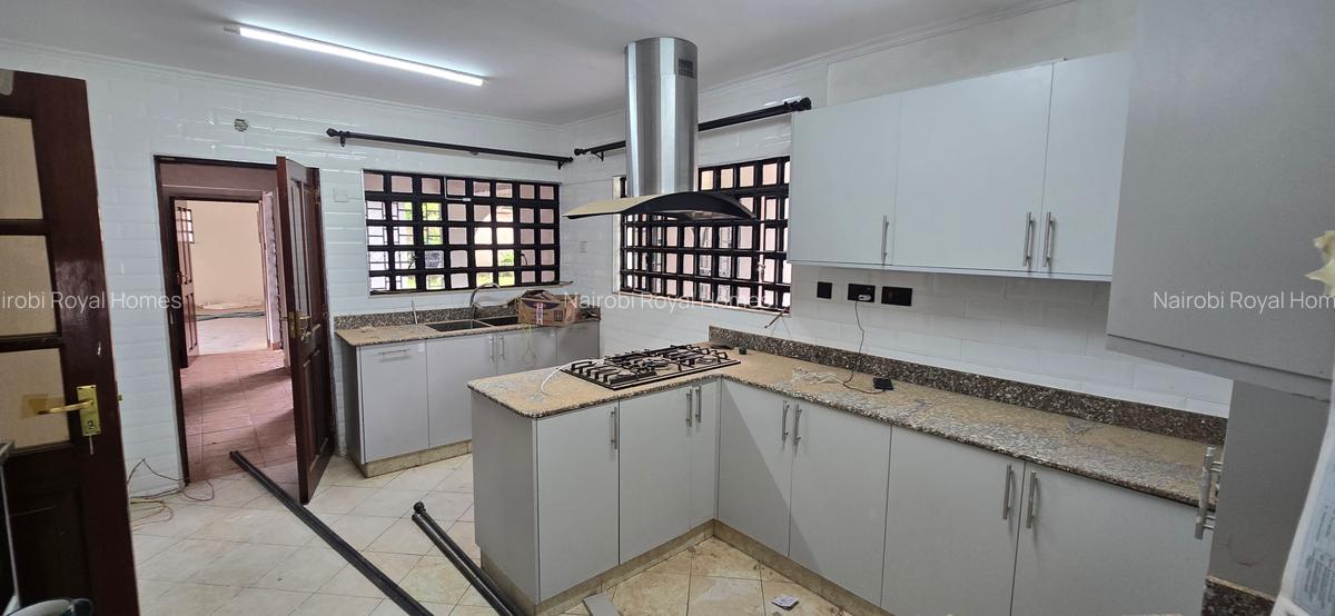 4 Bed Townhouse with En Suite at Lavington Green - 4