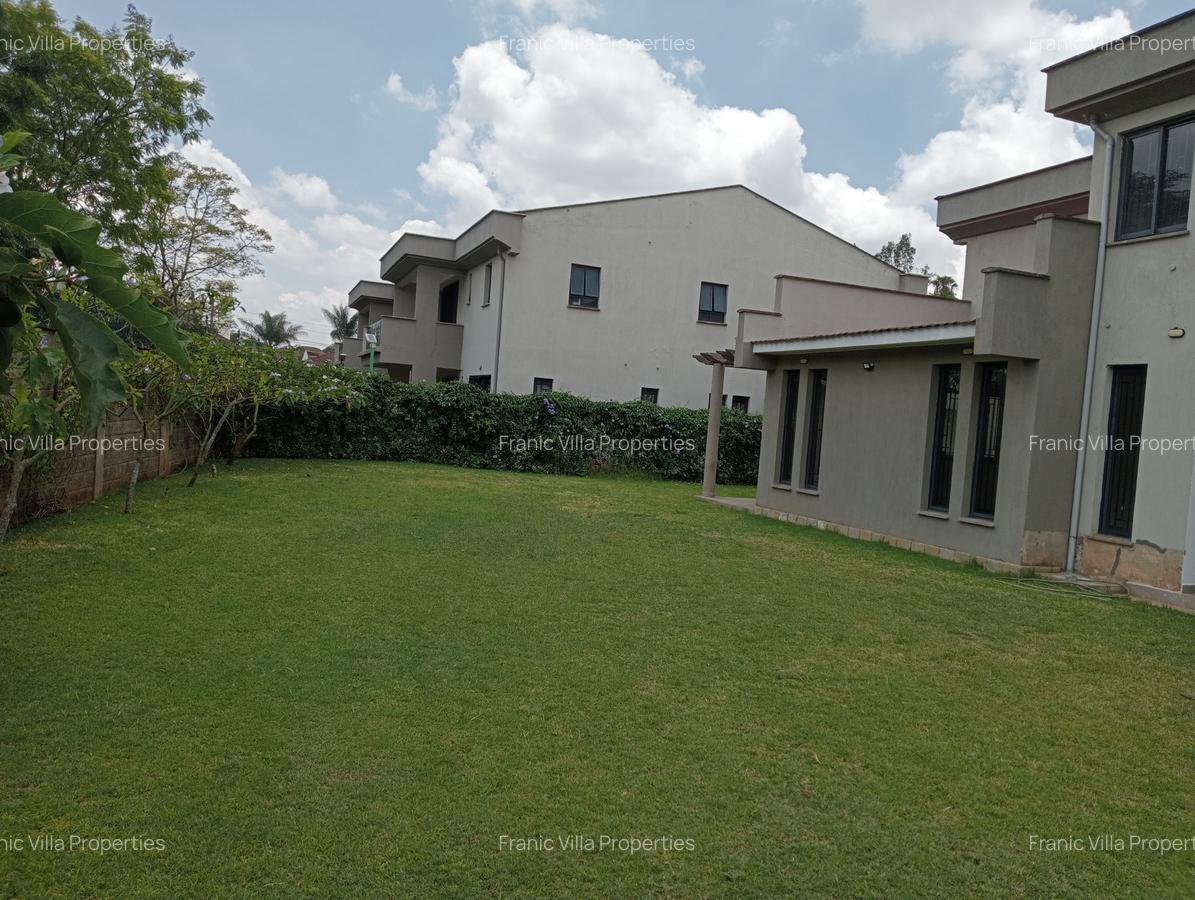6 Bed Townhouse with En Suite in Lavington - 20