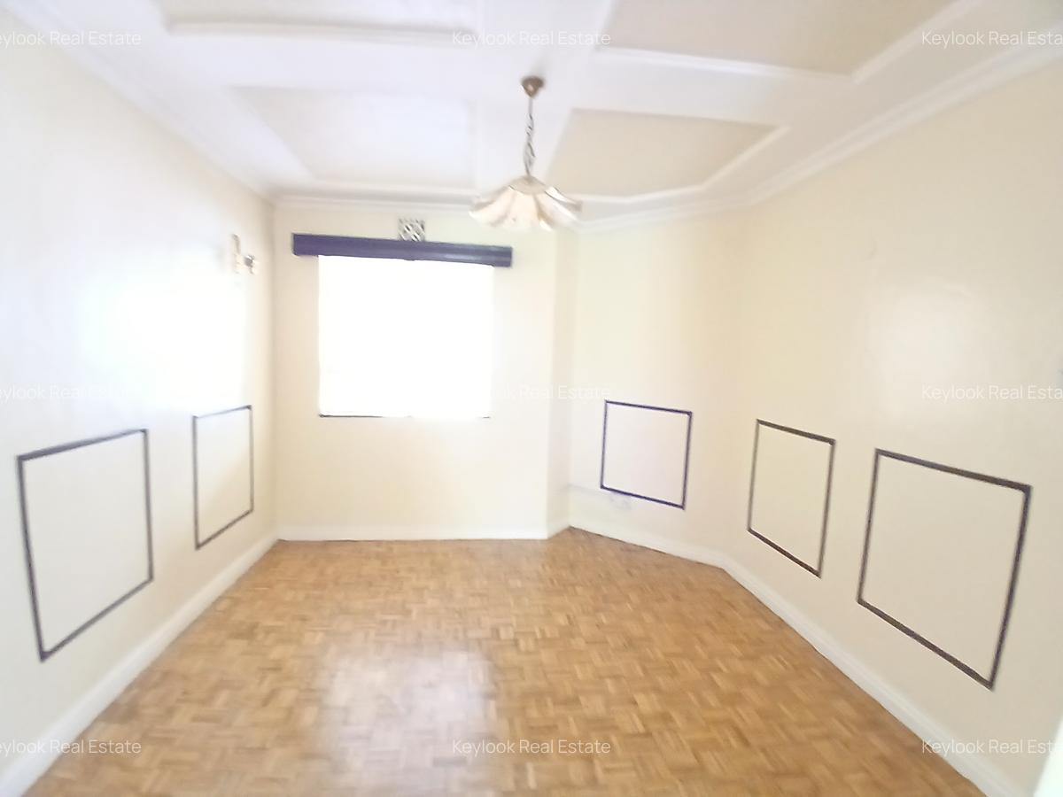 5 Bed Townhouse with En Suite at Lavington - 20