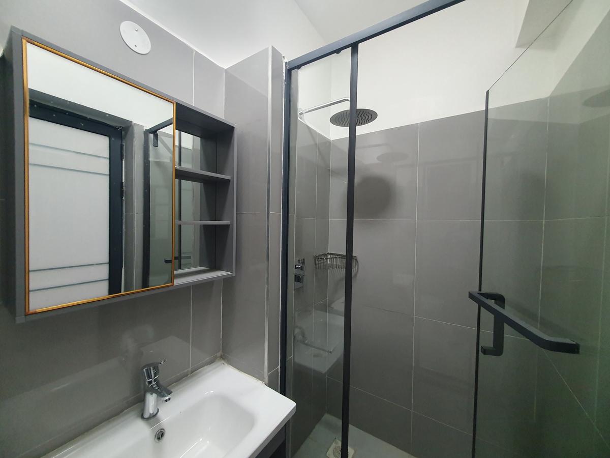 2 Bed Apartment with En Suite in Westlands Area - 12