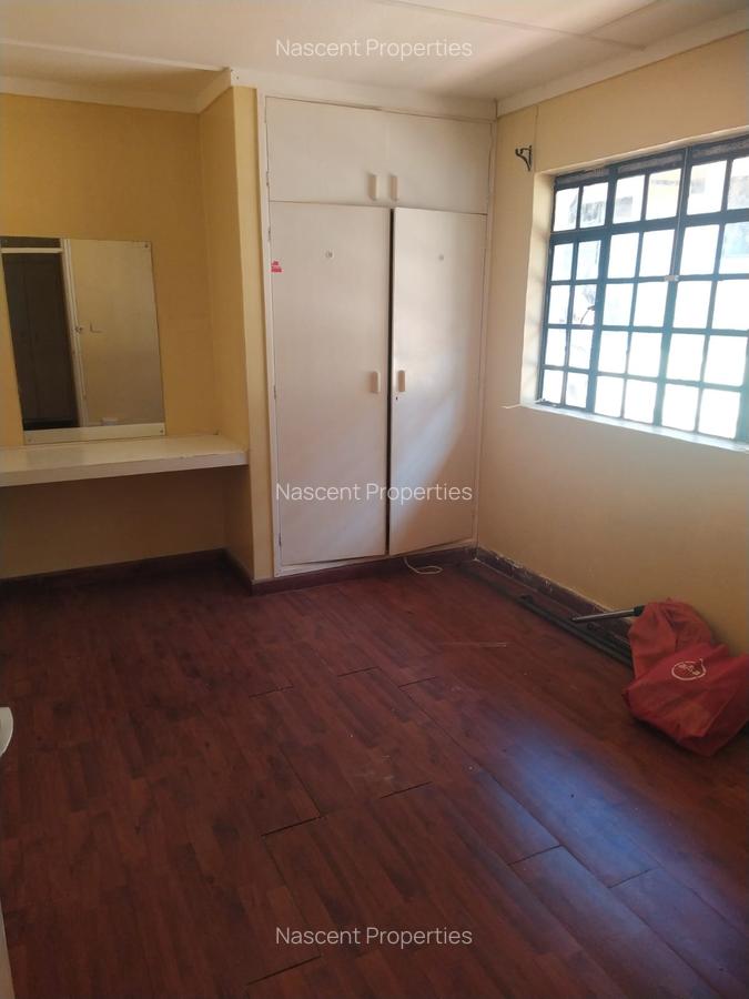 5 Bed House with En Suite in Loresho - 10
