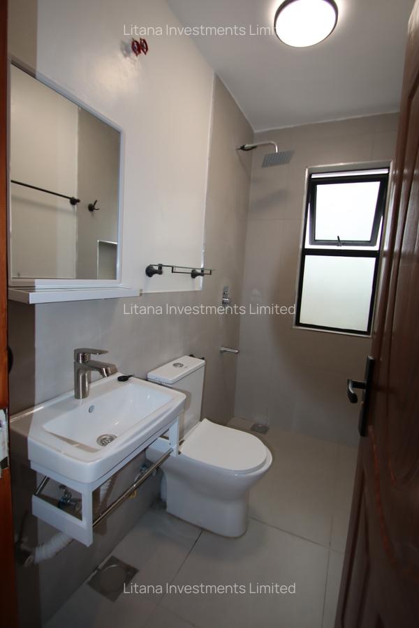 4 Bed Villa with En Suite at Kamakis Corner - 15