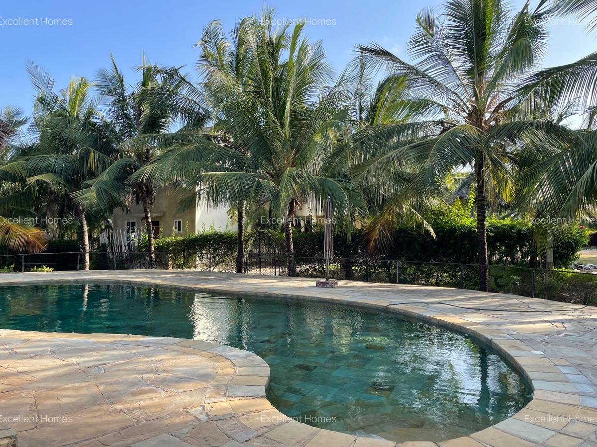 4 Bed Villa with En Suite at Diani Beach Road - 7
