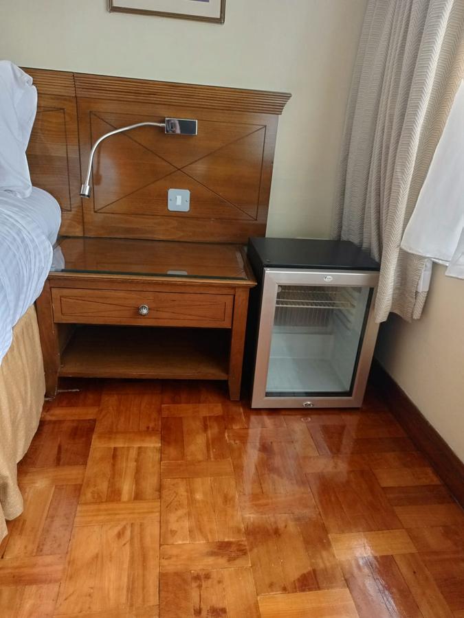 Serviced 3 Bed Apartment with Swimming Pool at State House Avenue - 18