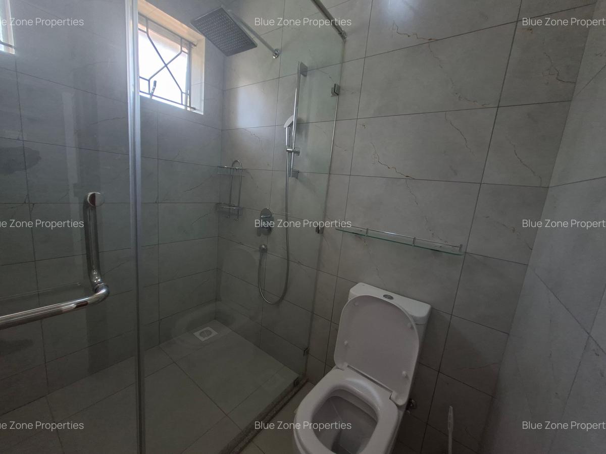 Furnished 2 Bed Apartment with En Suite at Close To Un - 9