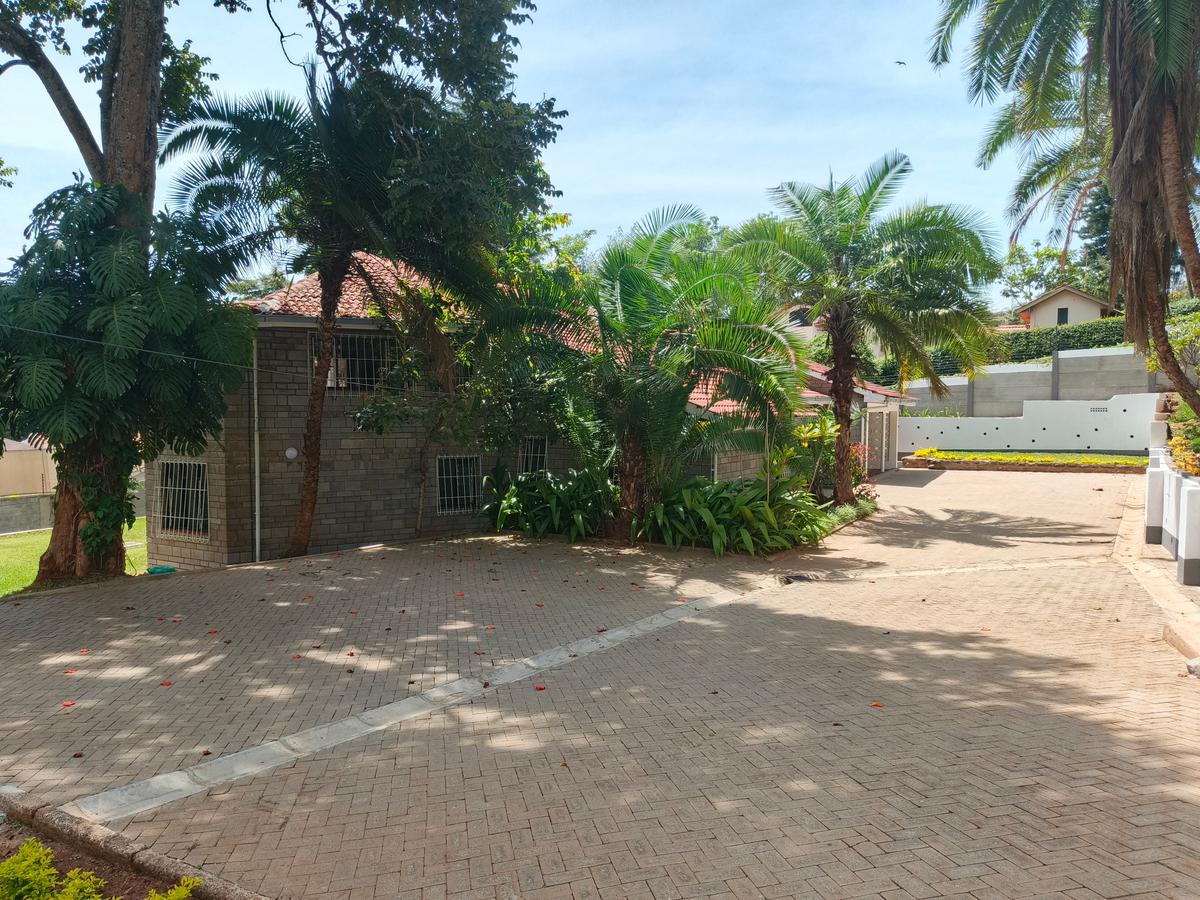 6 Bed House with En Suite in Gigiri - 1