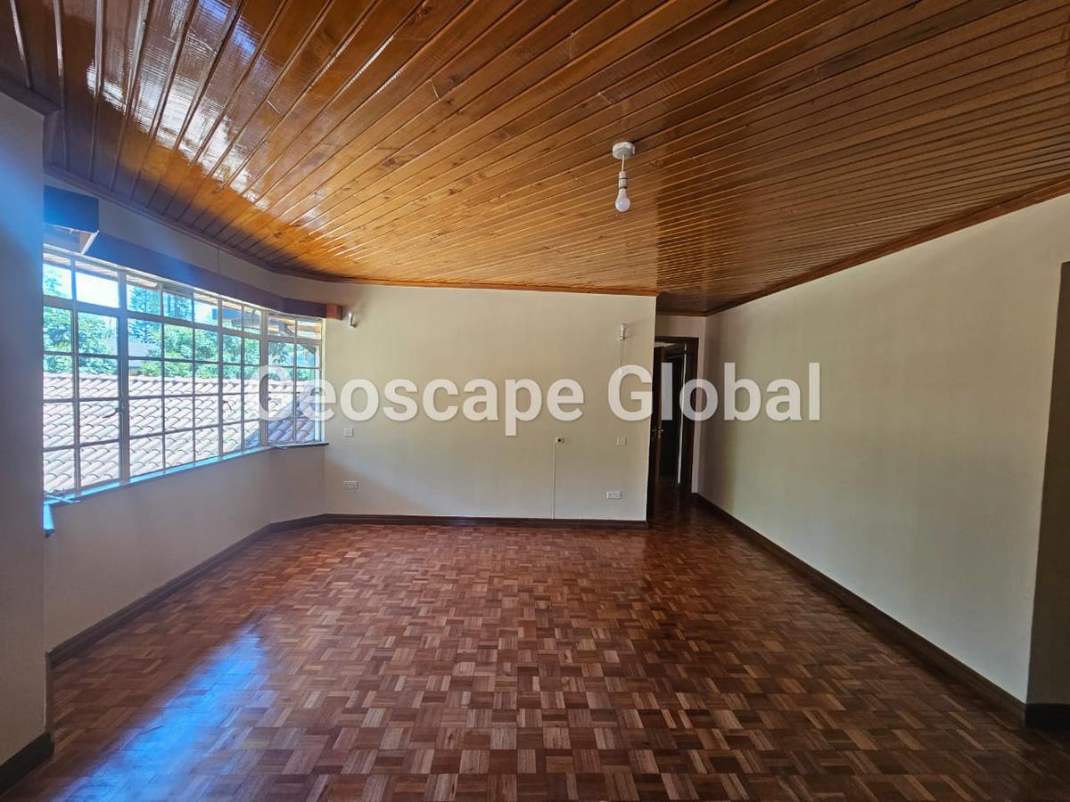 4 Bed House with En Suite in Runda - 9