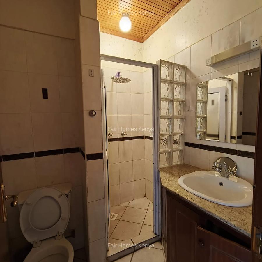 4 Bed Townhouse with En Suite at Apple Cross Road - 15