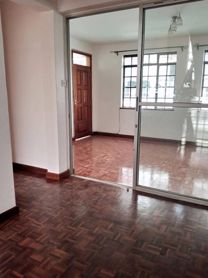 5 Bed Townhouse with En Suite in Lavington - 17