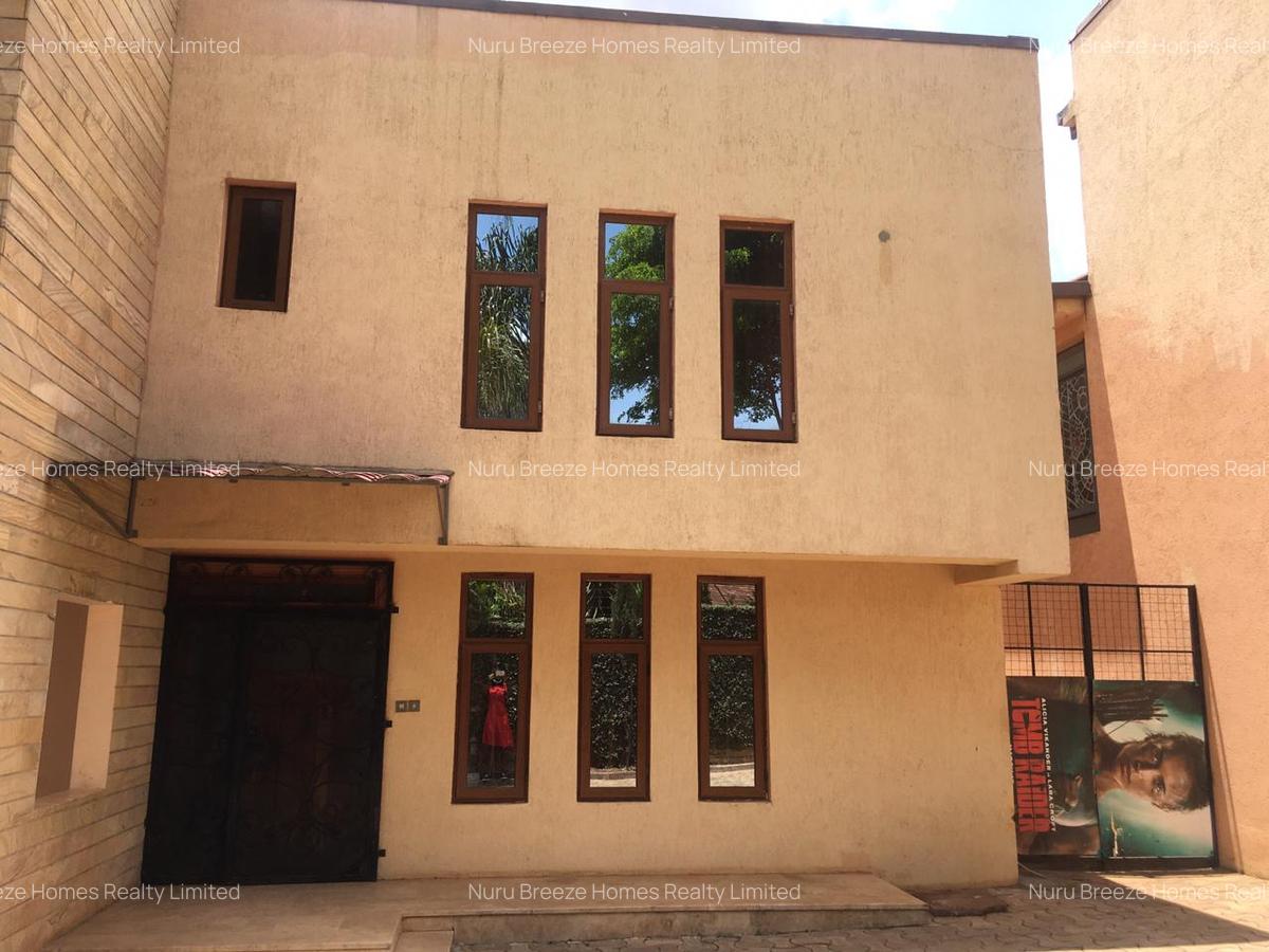 5 Bed Townhouse with En Suite in Lavington - 16