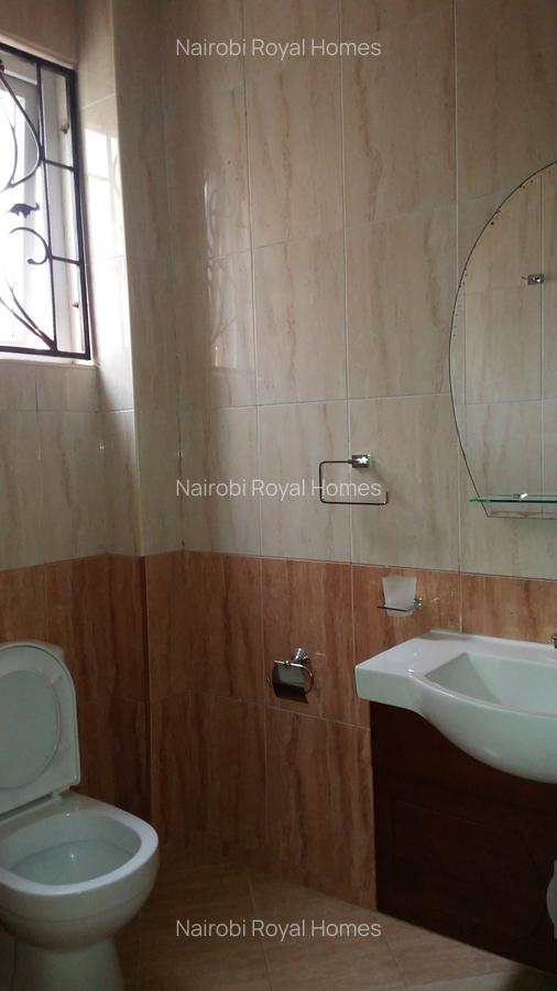 5 Bed Townhouse with En Suite at Lavington Road - 18