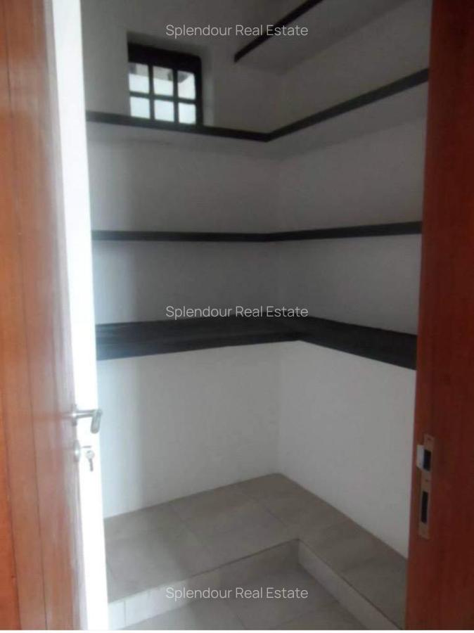 3 Bed Apartment with En Suite in Ngara - 14