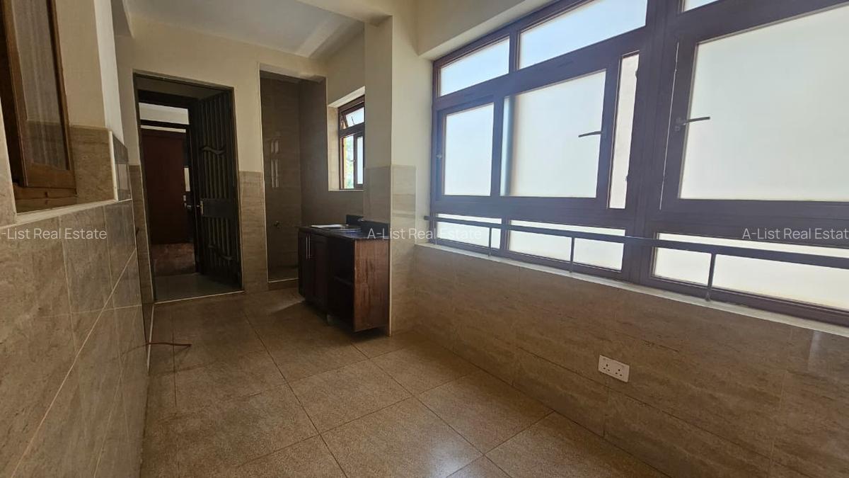 4 Bed Apartment with En Suite at General Mathenge - 15
