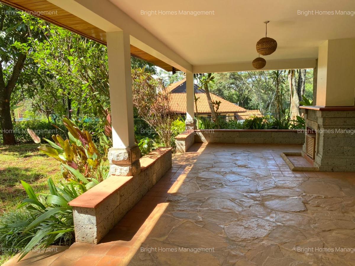 5 Bed Villa with En Suite in Rosslyn - 7