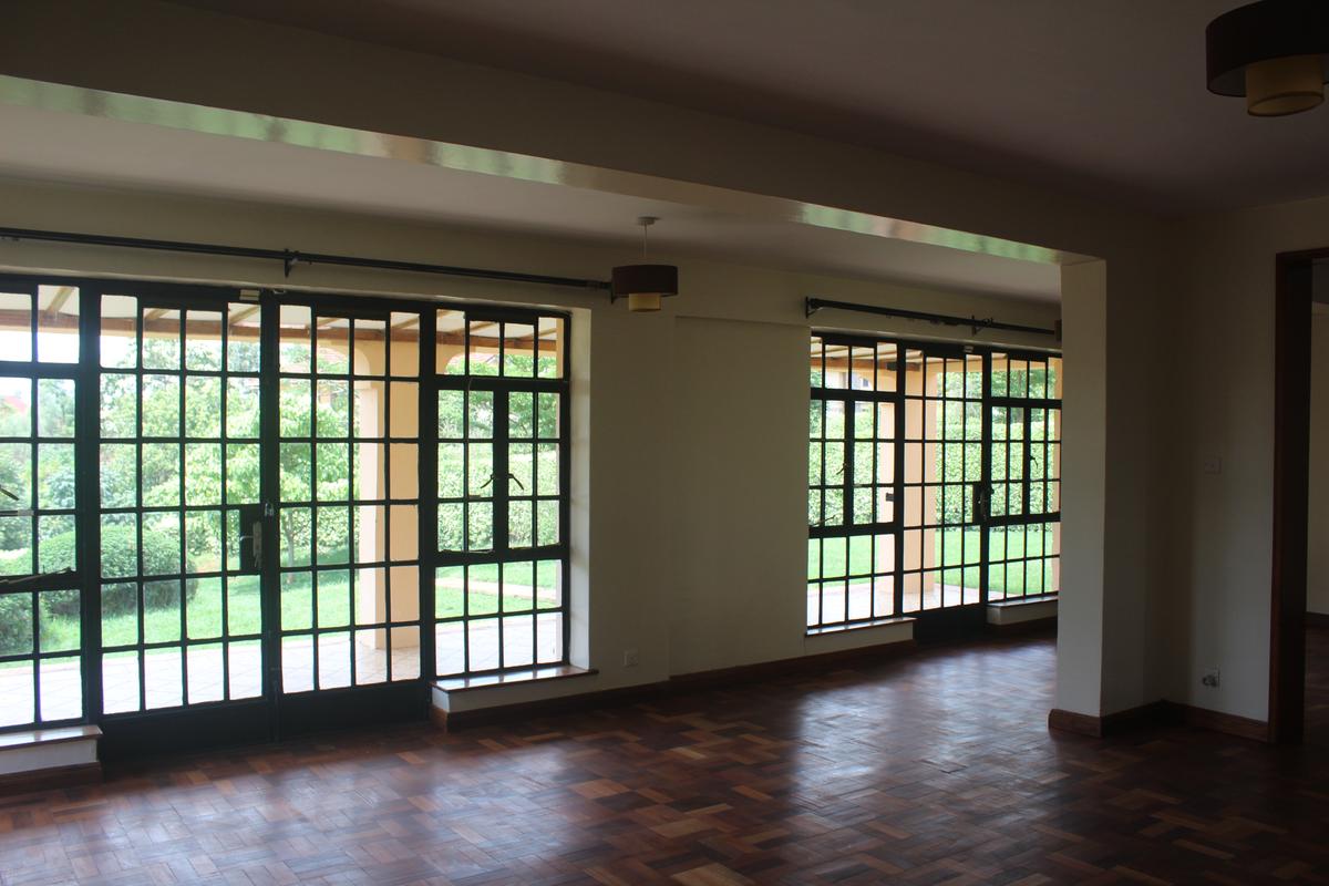 4 Bed Villa with En Suite in Runda - 13