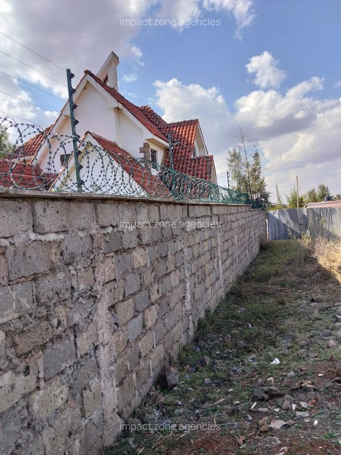 5 Bed House with Garden at Yukos - 1