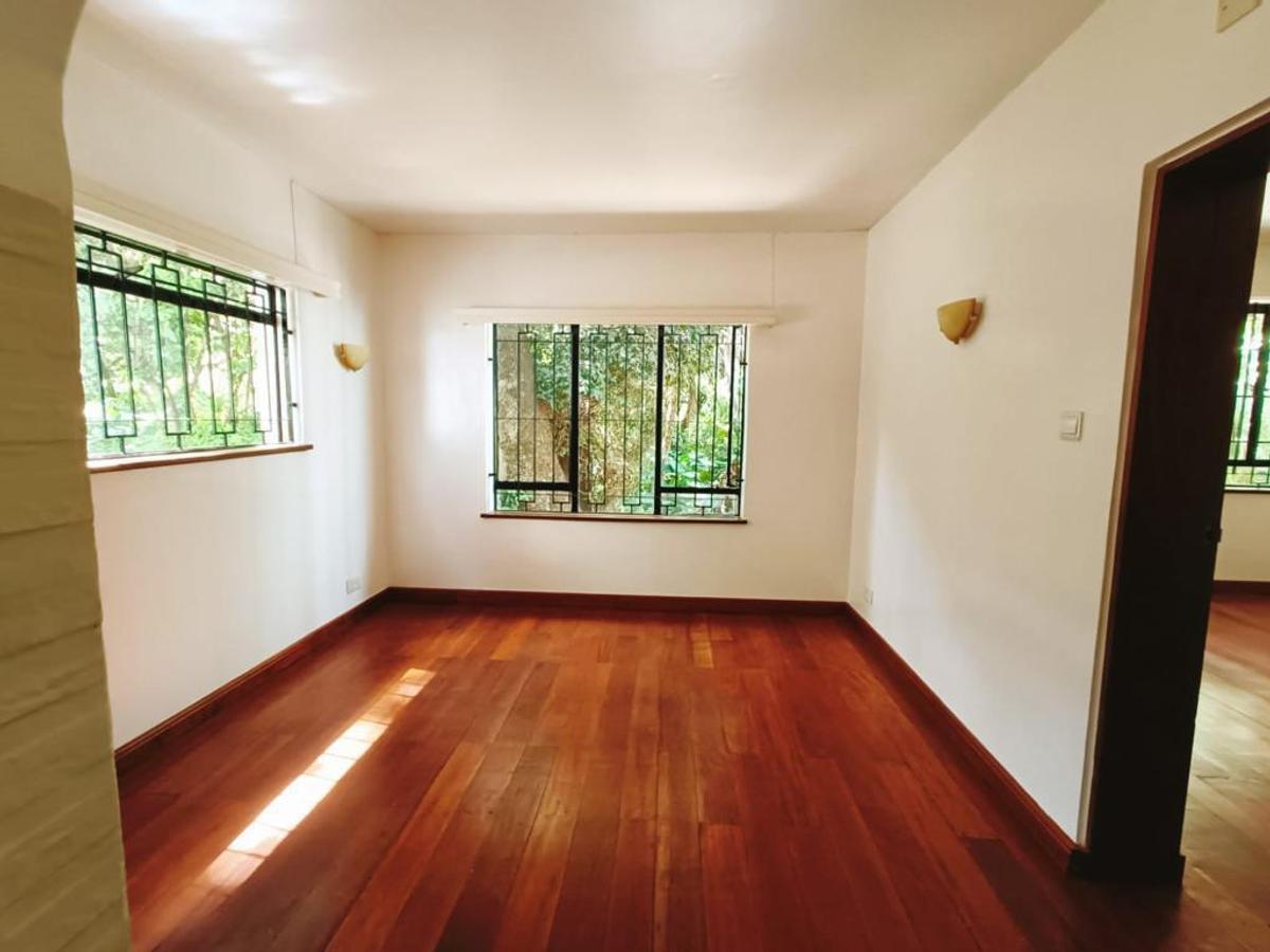 4 Bed House with En Suite in Muthaiga - 8