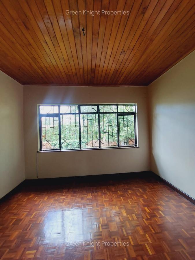 Serviced 5 Bed Apartment with En Suite in Riverside - 12