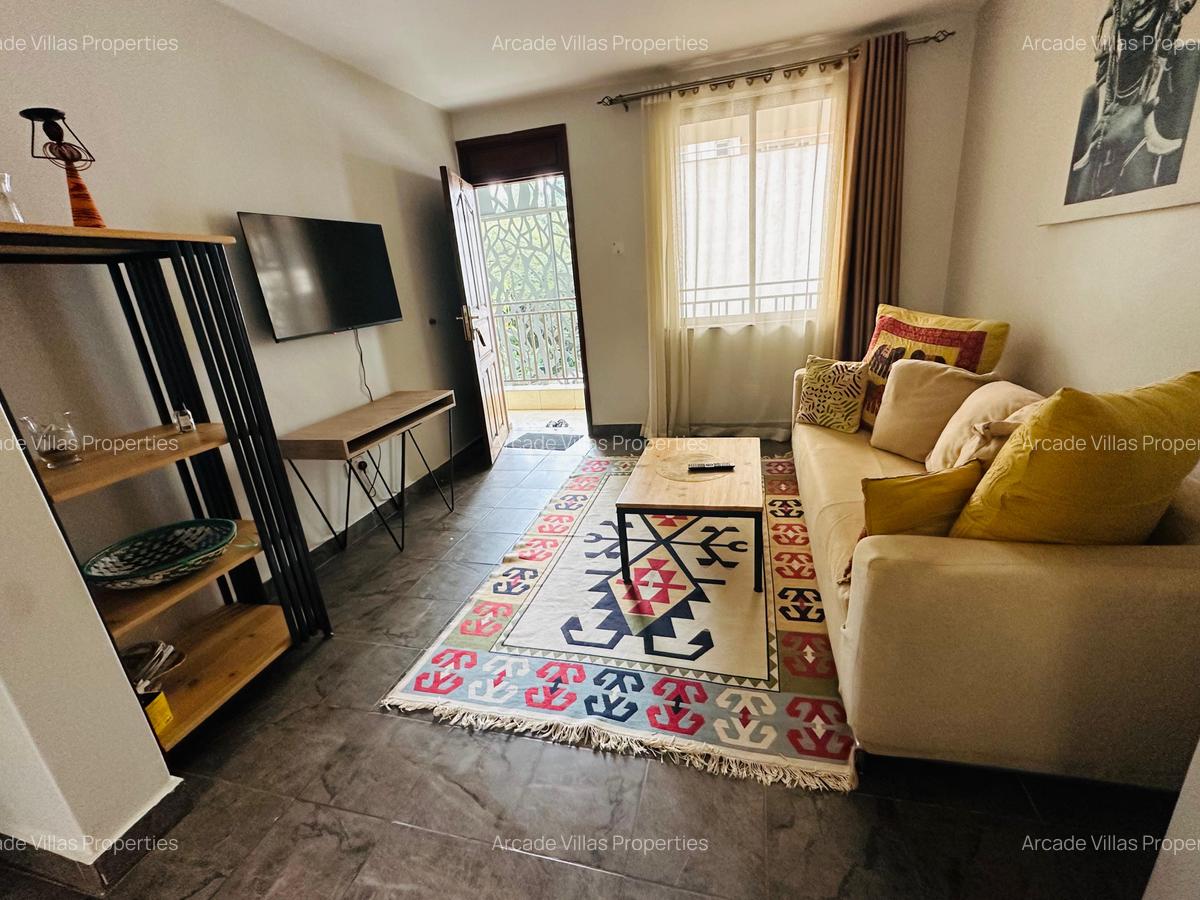 Serviced 1 Bed Apartment with En Suite in Riverside - 1