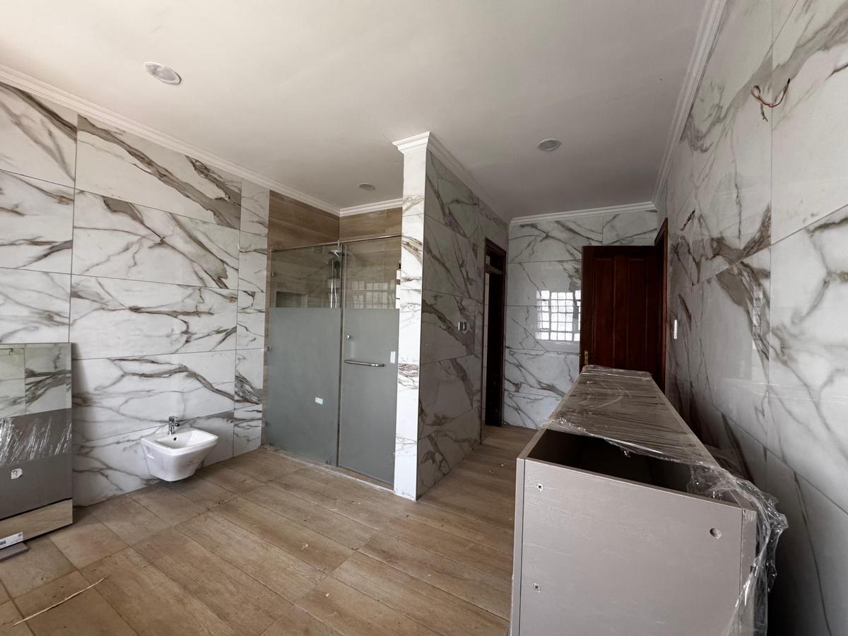 4 Bed Townhouse with En Suite in Karen - 6