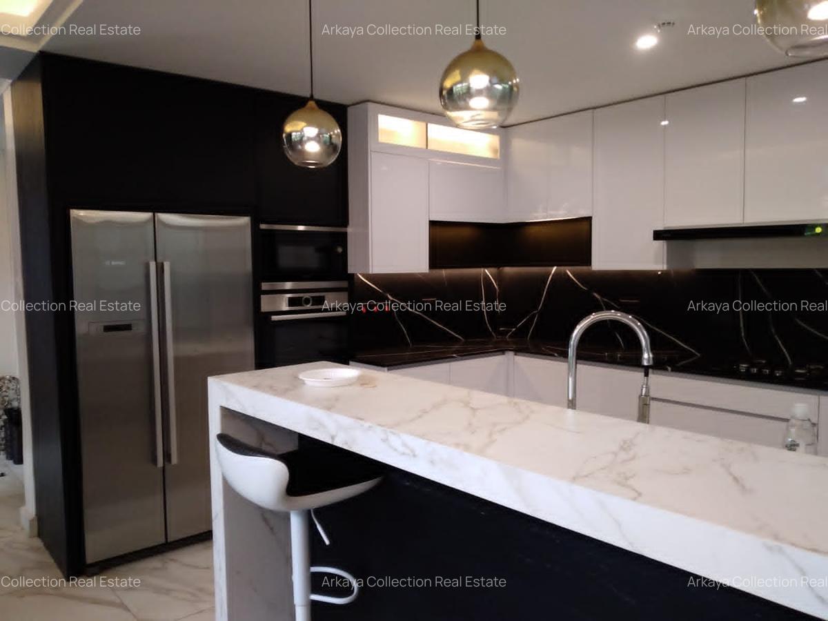 3 Bed Townhouse with En Suite in Lavington - 5