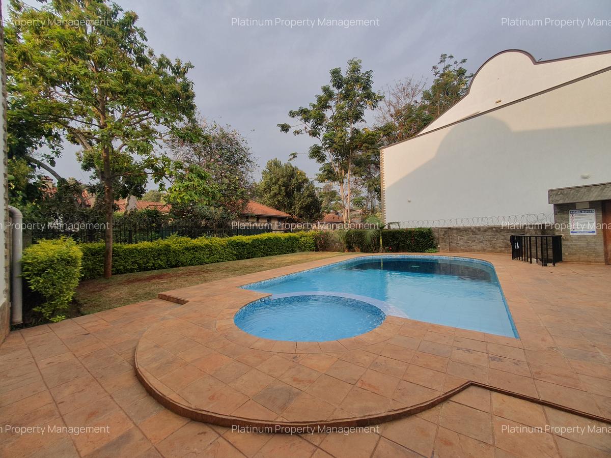 5 Bed House with En Suite at Grevillea Grove - 20