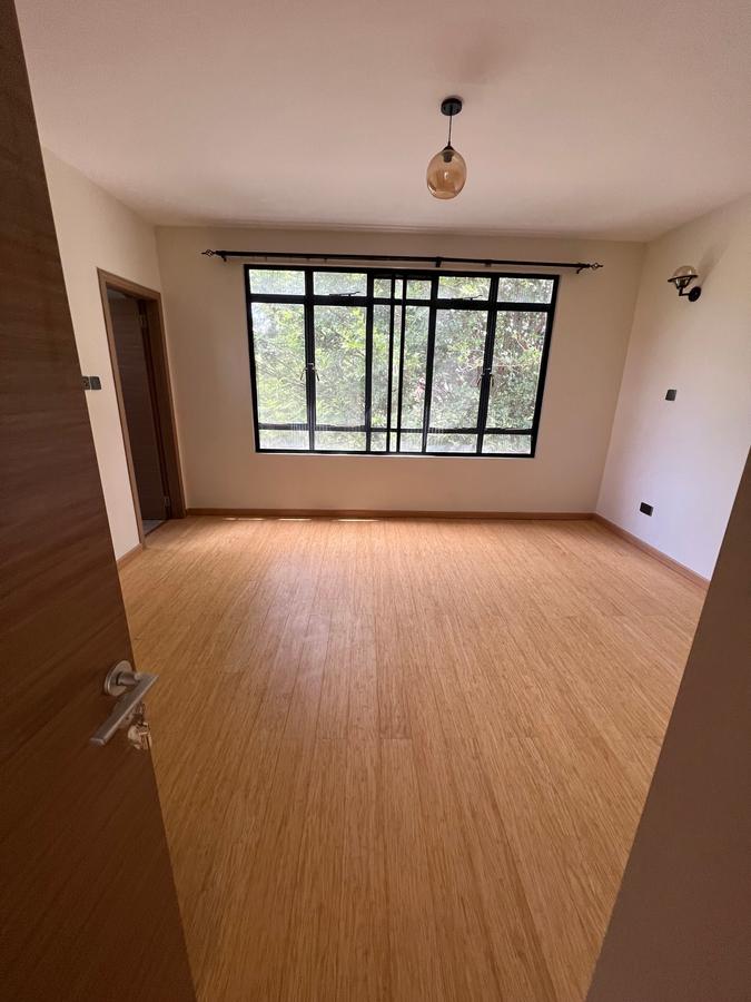 3 Bed Apartment with En Suite at Westlands - 15